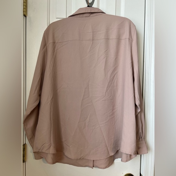 NWT! H&M, long sleeve blouse, size XXL Rose color 🌹 - Picture 4 of 7